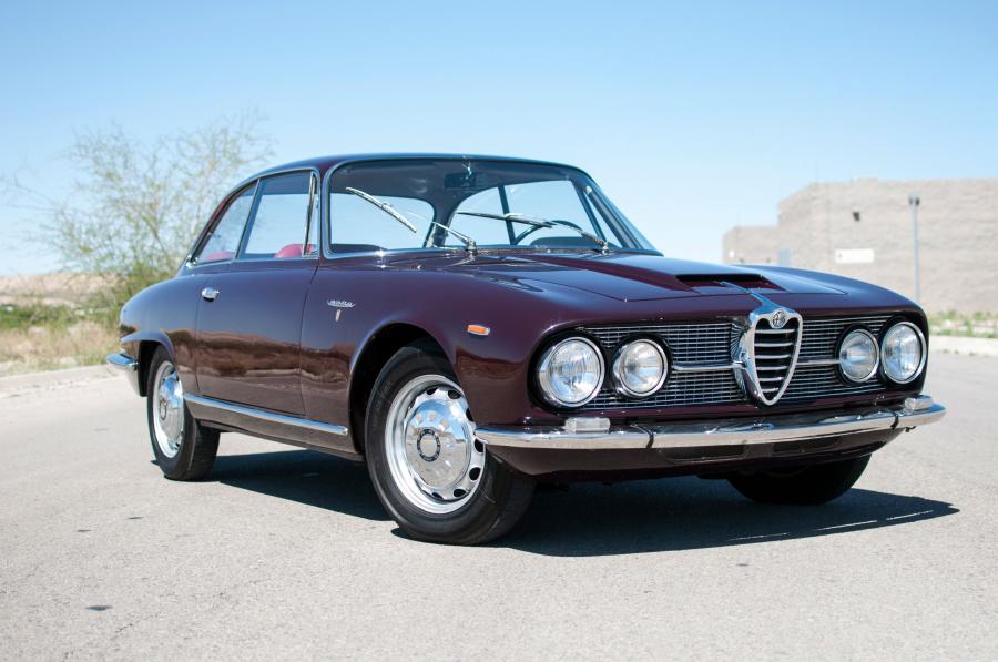  Alfa Romeo 2600 Sprint (106) 1962 года  (фото 2 из 18)